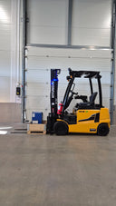 Hyundai 16B-9 9697