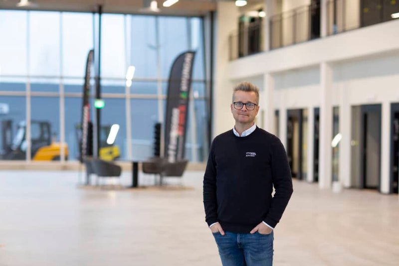 Snart rullar de första demotruckarna in i det stora nya showroomet.